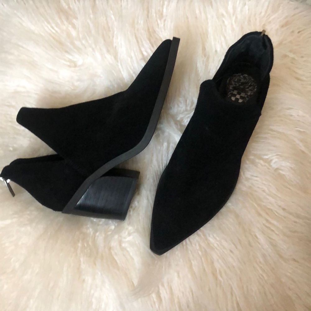 VINCE CAMUTO GWELONA Black Genuine Suede BOOTIES - Picture 5 of 13